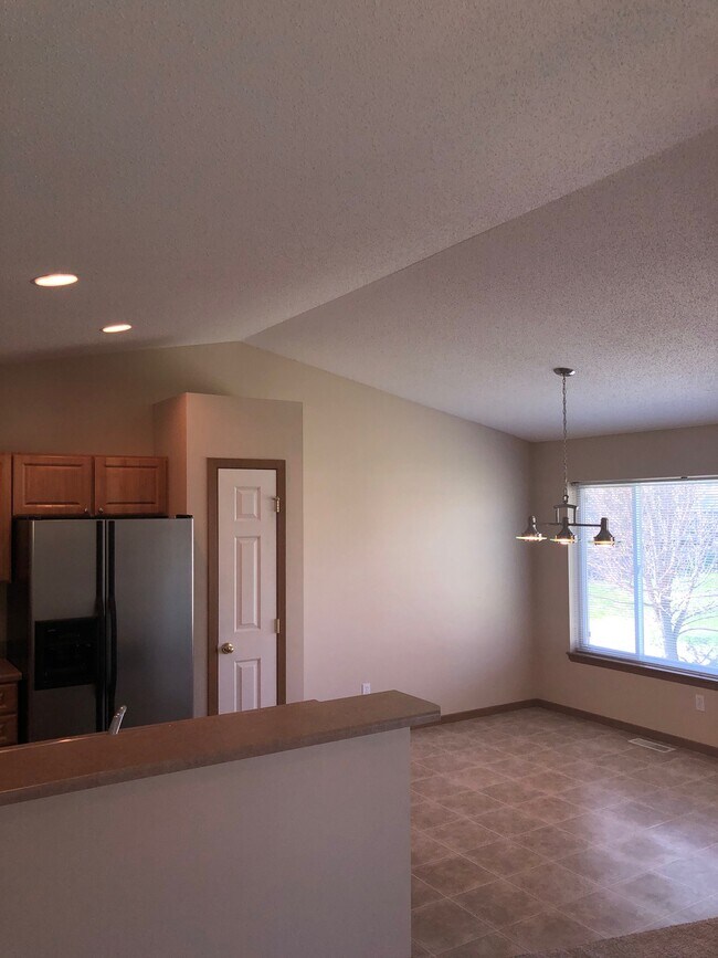 7119 W 56th St Unit 70, Sioux Falls, SD 57106 Condo for Rent in Sioux Falls, SD
