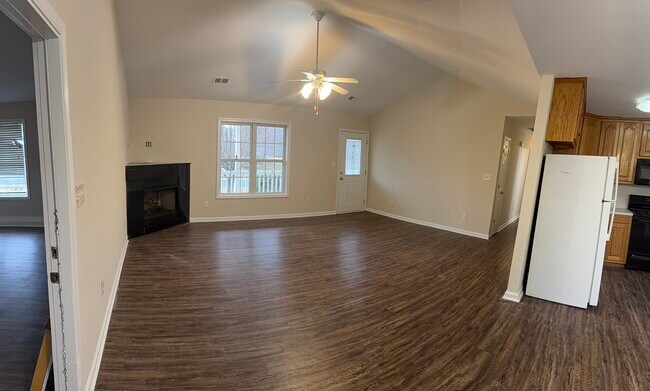 Foto del edificio - 4361 Frank Dellinger Ln