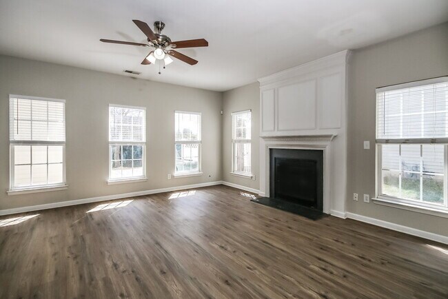 Foto del edificio - 537 Georgetown Dr NW