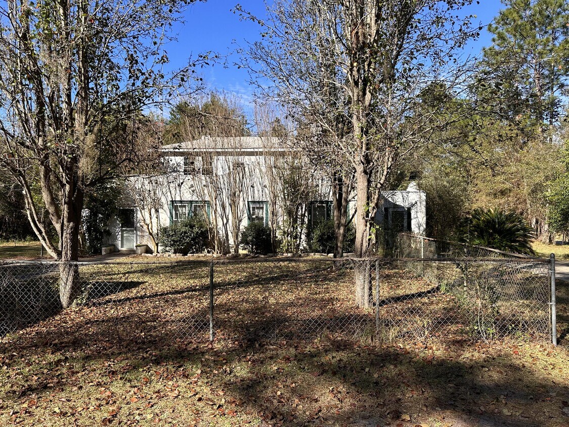 Primary Photo - 3385 State St