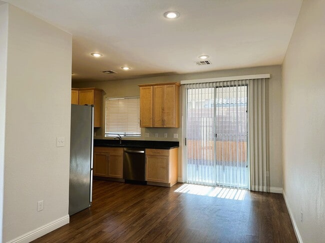 Building Photo - 2689 Cottonwillow St