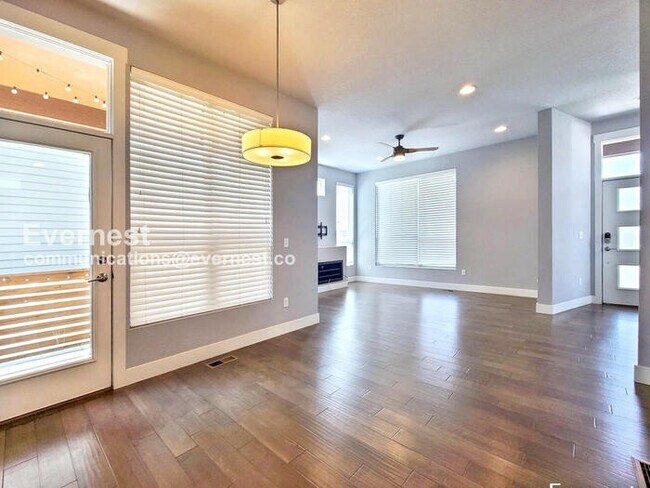 Foto del edificio - 5470 Trenton St