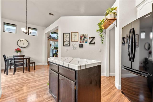 Foto del edificio - 660 Mission Ridge Dr