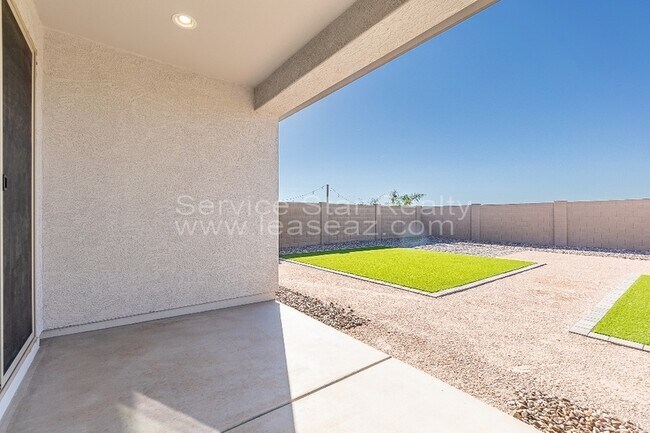Building Photo - 695 W Wind Cave Dr