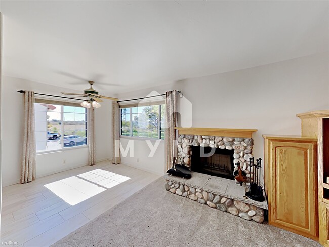 Foto del edificio - 3 br, 2.5 bath Townhome - 7868 Mission Vis...