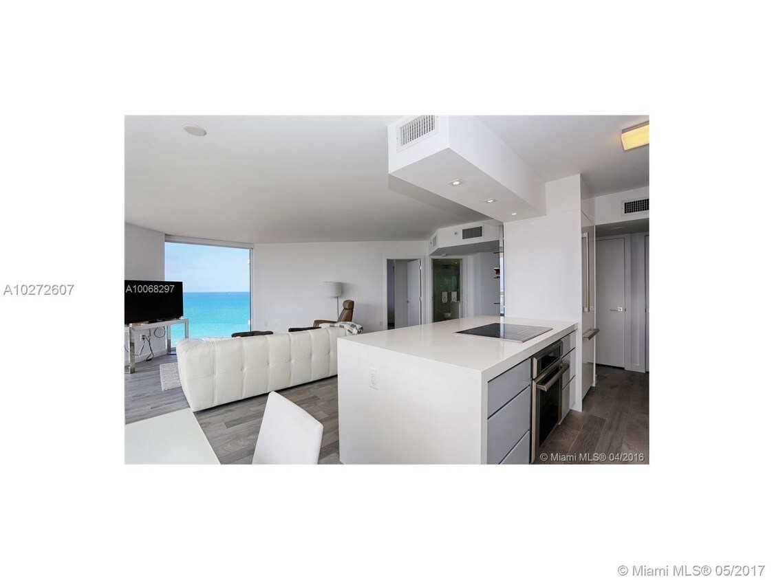 Primary Photo - 7330 Ocean Terrace