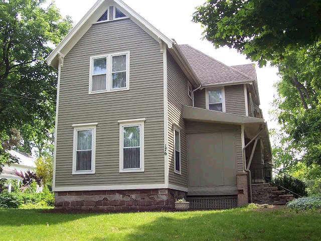 Primary Photo - 176 N Main