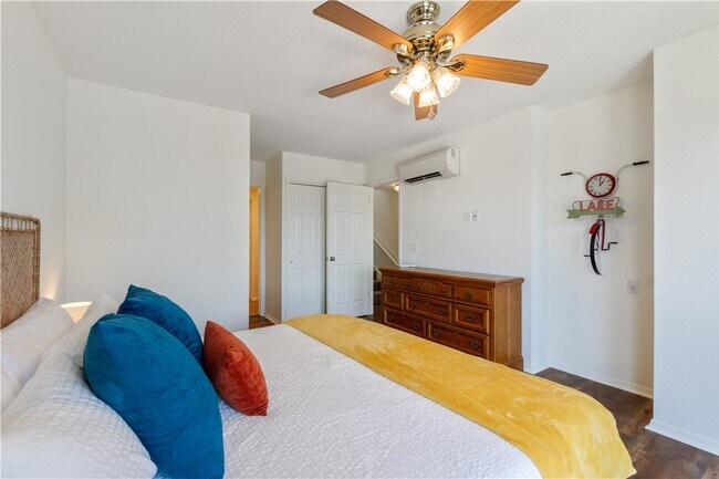 Foto del edificio - 14813 Dutchmans Dr