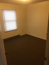 Building Photo - 82 Iron Mountain Dr