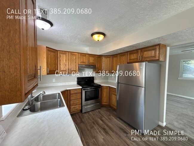 Building Photo - 1791 Garden Dr