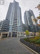 Building Photo - 30 Meadowglen Pl