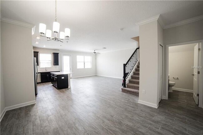 Foto del edificio - Luxury style townhome for rant