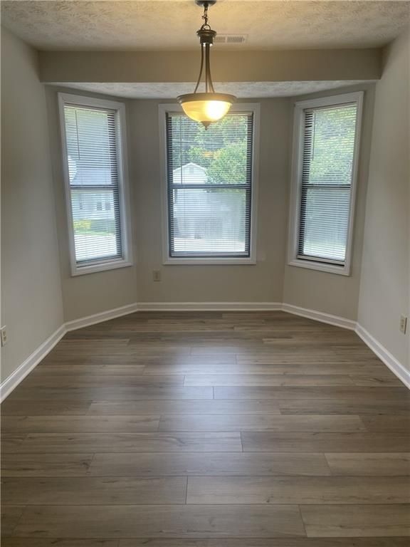 Foto del edificio - 4858 Chapelle Ct