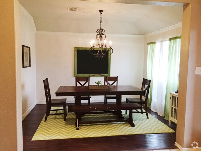 Building Photo - 1666 Knoll Ridge Circle