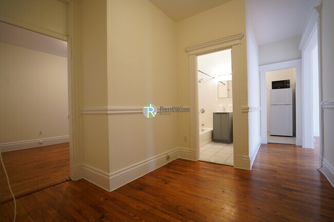 Building Photo - 1298 Commonwealth Ave