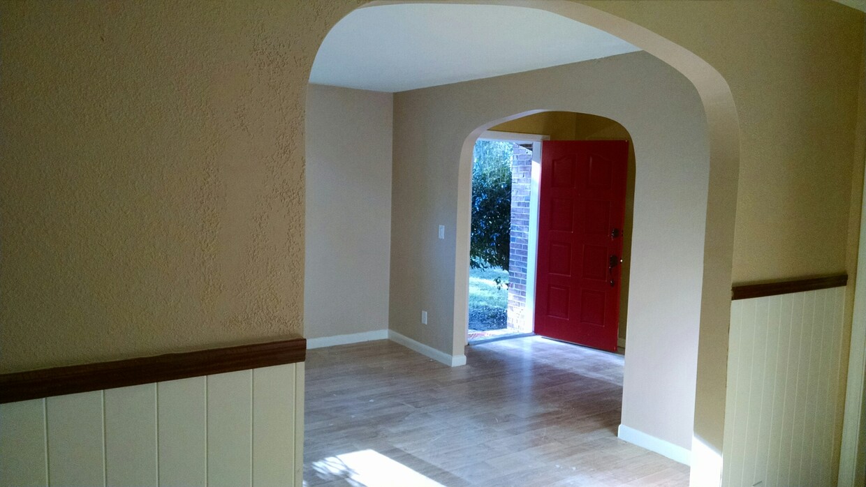 Foto principal - 831 Devon Drive