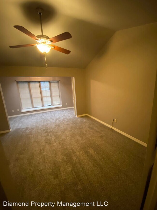 Building Photo - 2 br, 1.5 bath House - 3675 Park Trail Dr