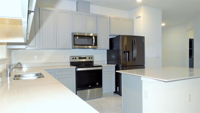 Foto del edificio - 7641 Syracuse Dr