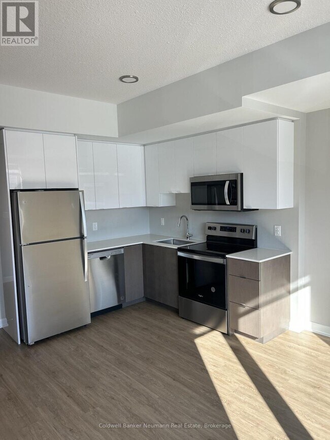 Photo du bâtiment - 708 Woolwich St