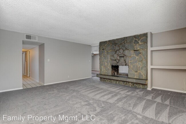Building Photo - 3 br, 2 bath House - 5513 Eugene Ave