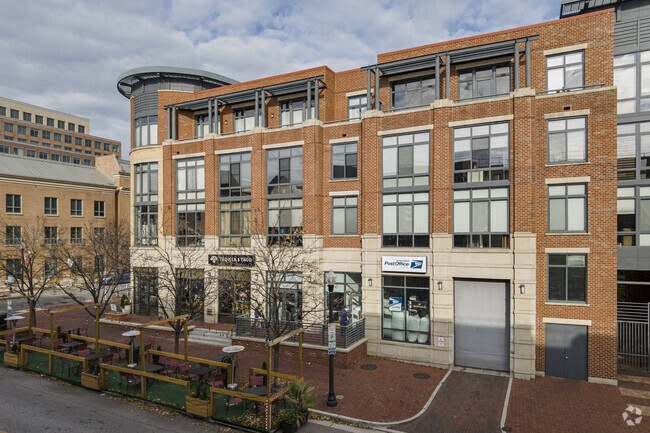 Foto del edificio - The Condominiums At Carlyle Square