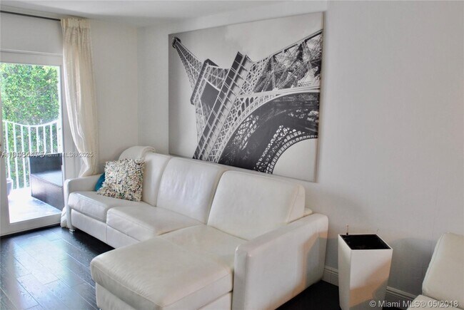 Foto del edificio - 61 Collins Ct