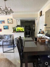 Building Photo - 1400 Crestwood Ct S