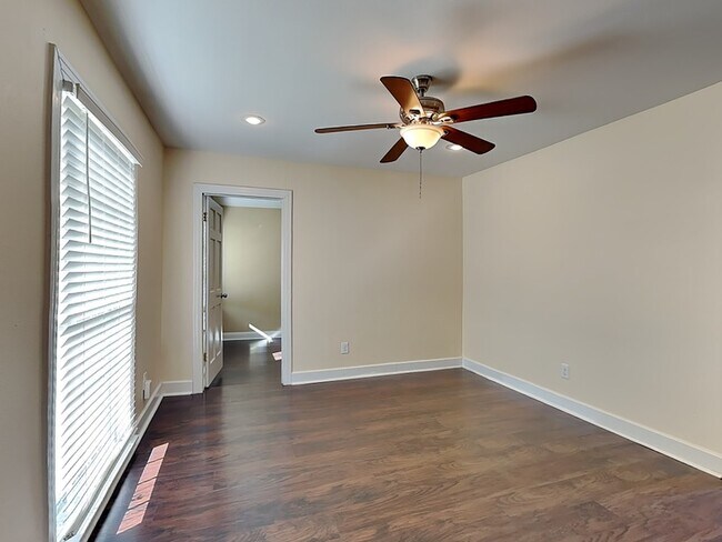 Building Photo - 4301 Arden Pl