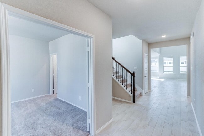 Building Photo - 5933 Revere Dr