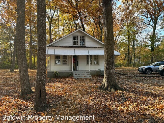 Building Photo - 2 br, 1 bath House - 2117 White Farm Lane