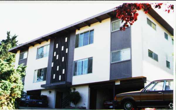 Primary Photo - 231 Corte Madera Ave