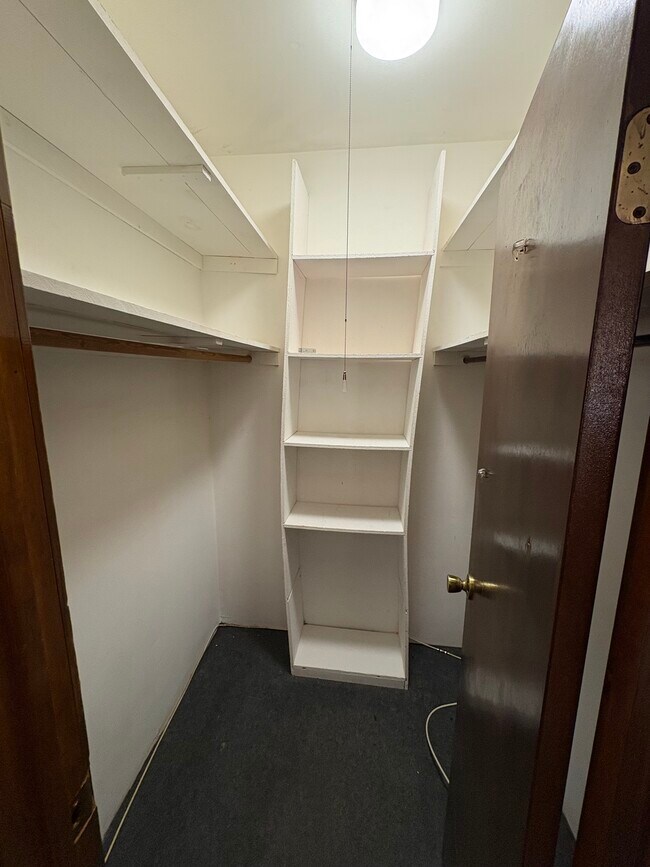 Building Photo - 17 Towne Ln