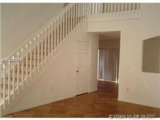 Foto del edificio - 10832 NW 53rd Ln