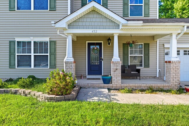 Foto del edificio - 432 Rose Garden Ln