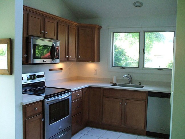 Building Photo - 47 Earles Ct