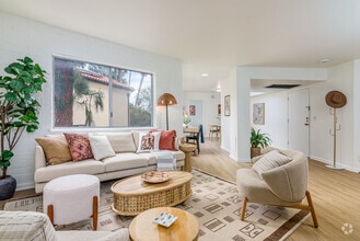 Building Photo - 2260 N Cahuenga Blvd