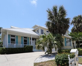 Building Photo - 400 Seaside Ln