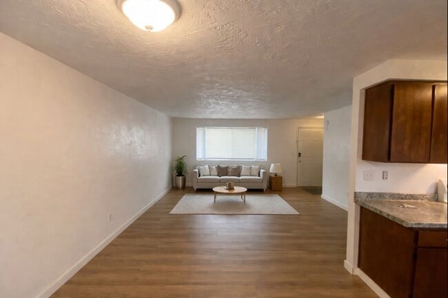 Living Room 2 - 880 N Cloverleaf Loop