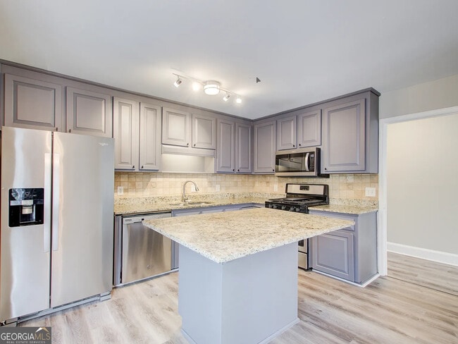 Building Photo - 3 S Riversong Ln