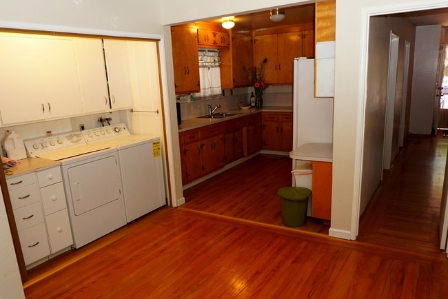 Interior Photo - 1817 V St