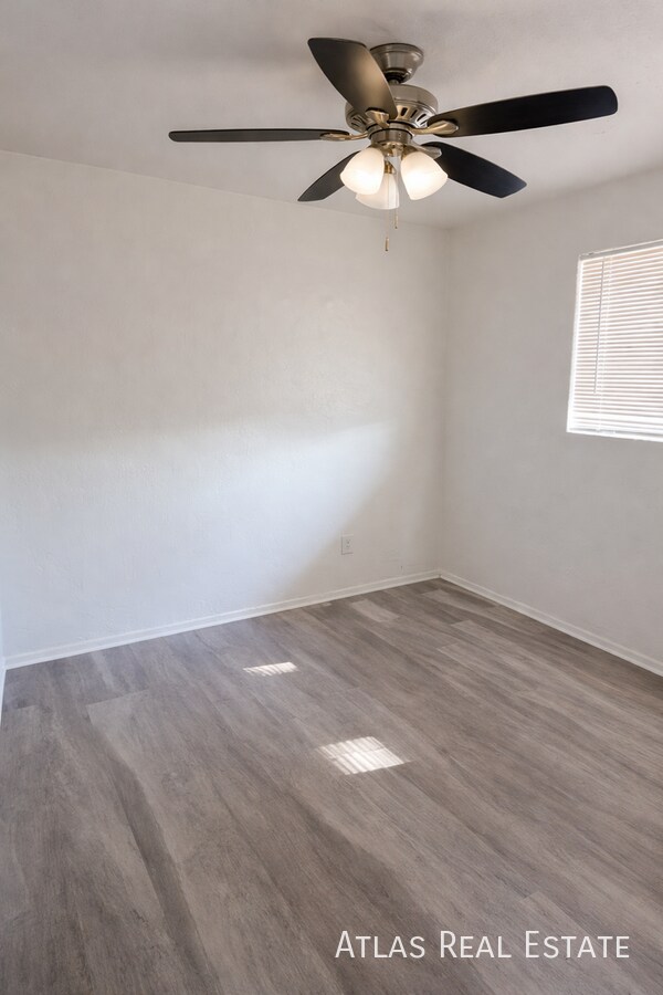 Foto del edificio - 2512 W Ocotillo Rd