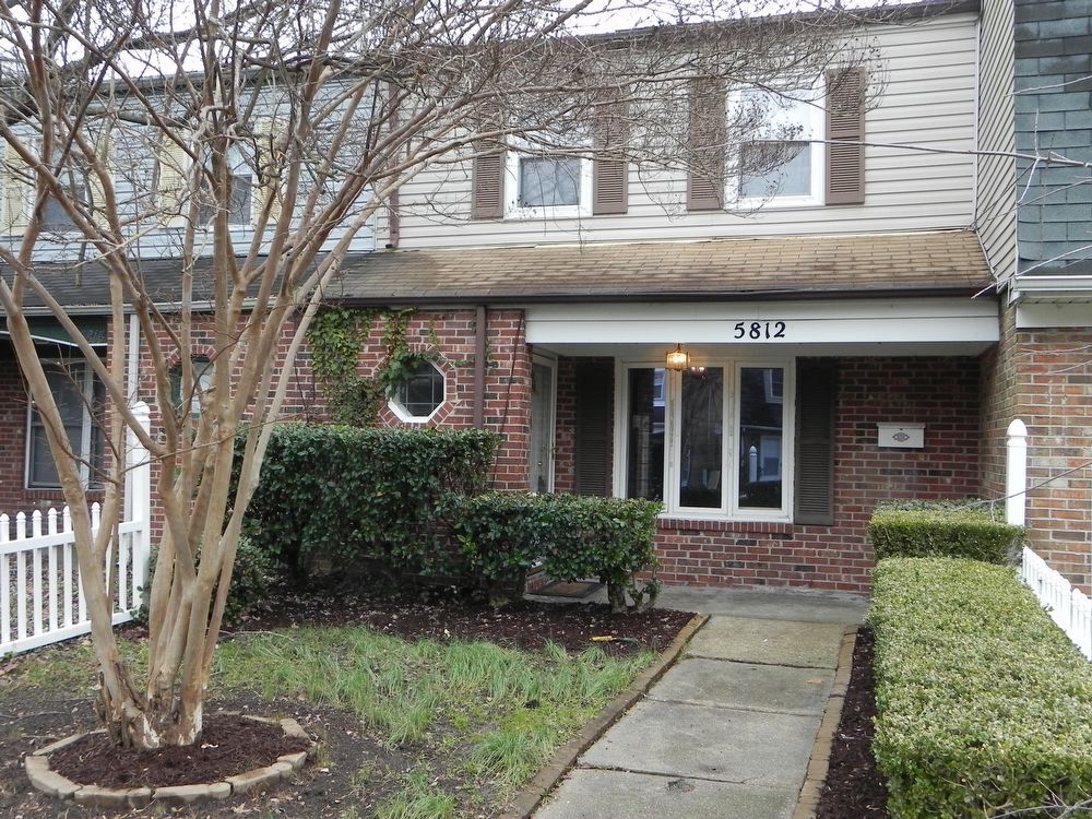 Foto principal - Three bedroom Townhome in Lake Edwards