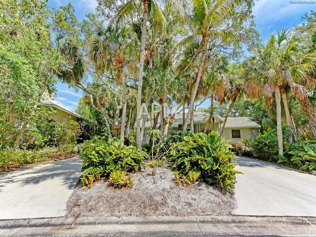 Foto del edificio - Tropical paradise near #1 rated Siesta Beach!
