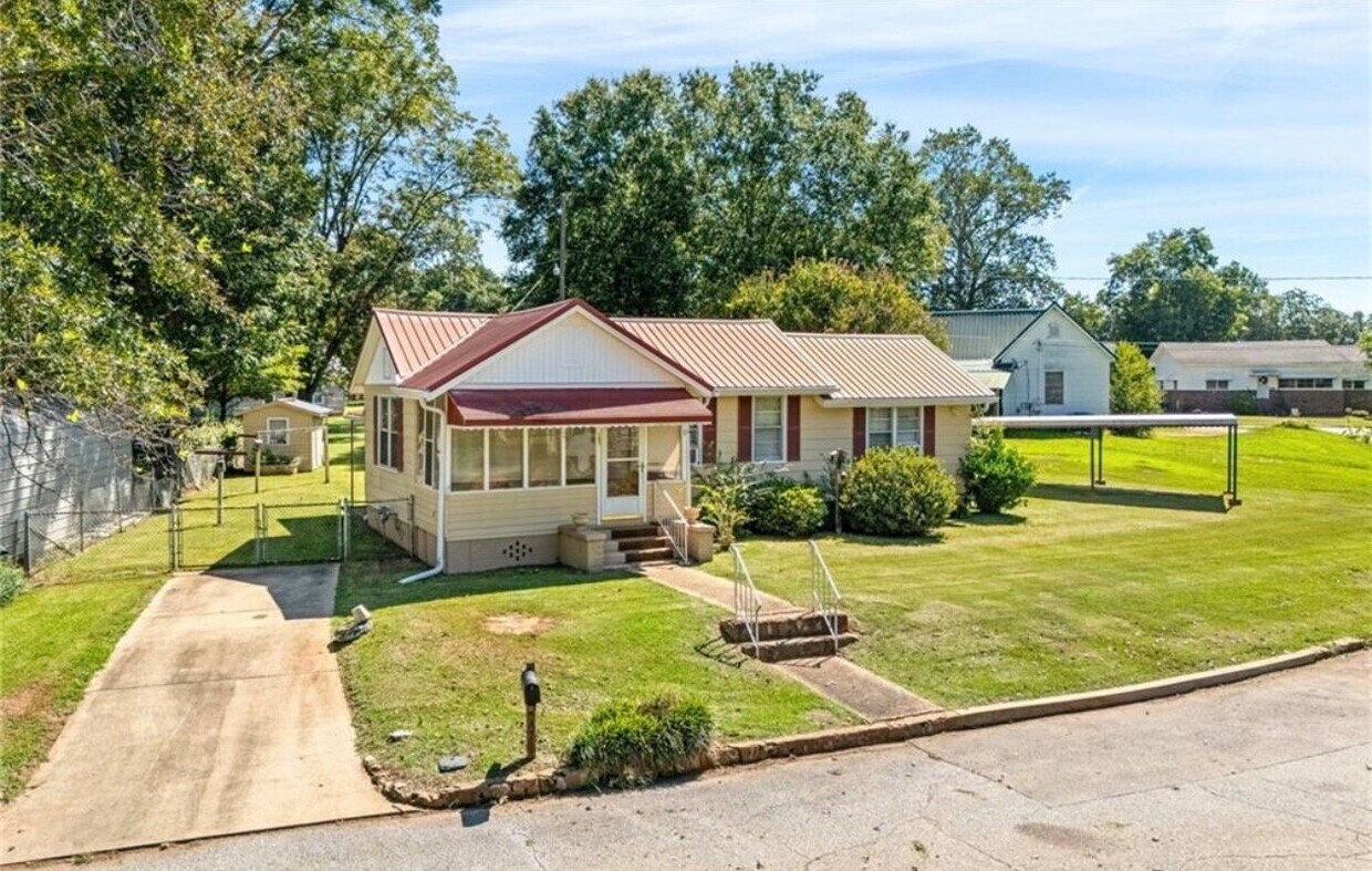 Foto del edificio - 107 Maple St