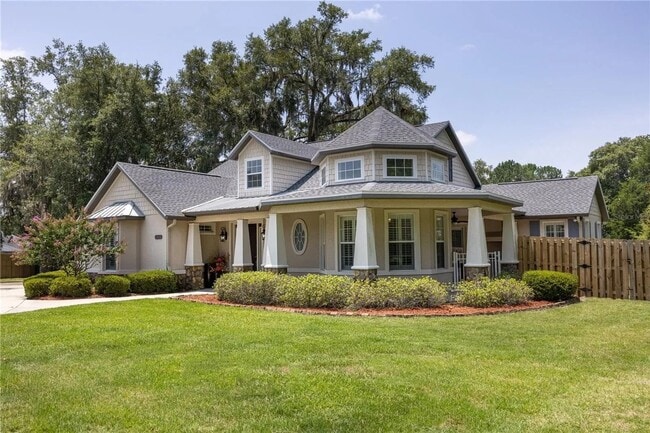 Building Photo - Former Parade Home in Fletcher Park