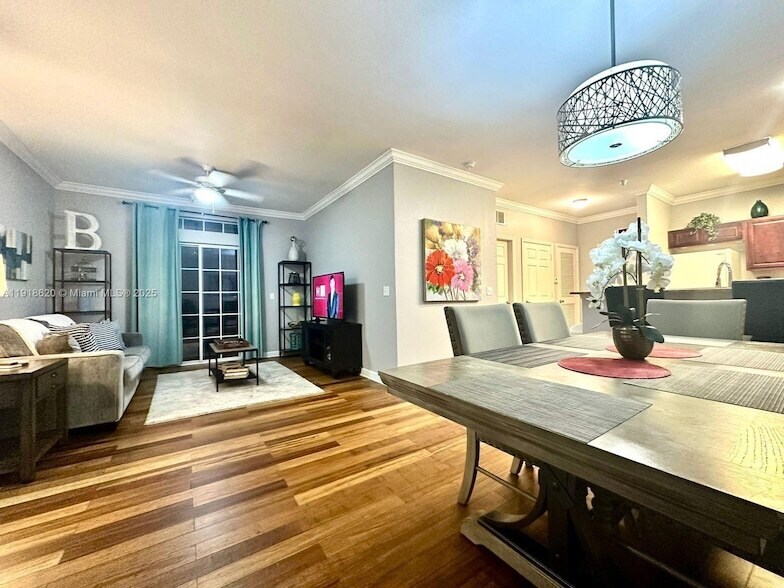 Foto principal - 1301 Tuscan Terrace