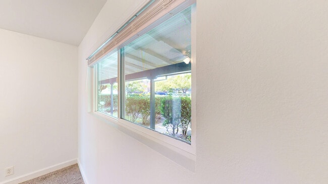 Building Photo - 15415 Marty Dr