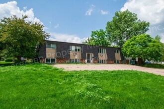 Building Photo - 1931 Ross Ct