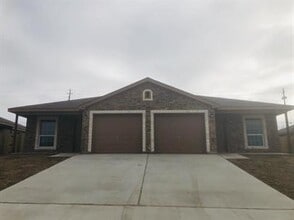 Building Photo - 279 Olaf Dr