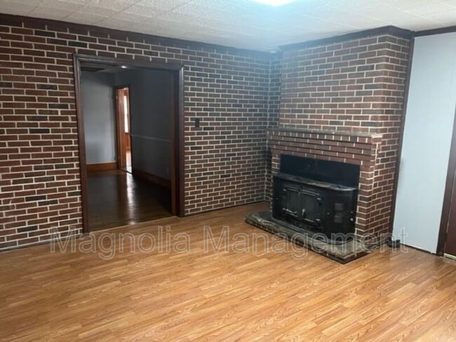 Building Photo - 866 Dabney Dr